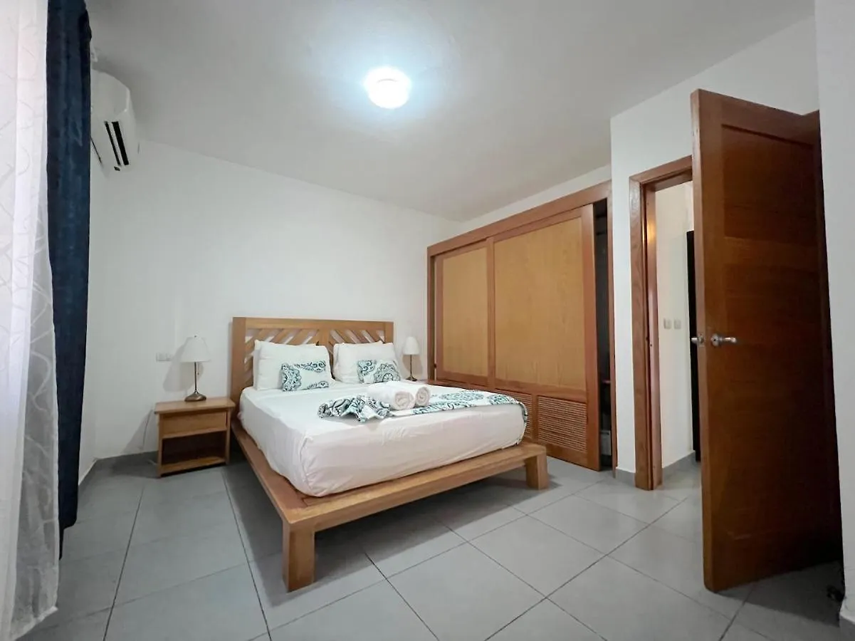 Sol Caribe Suites - Playa Los Corales - Beach Club, Wifi, Swimming Pool Punta Cana