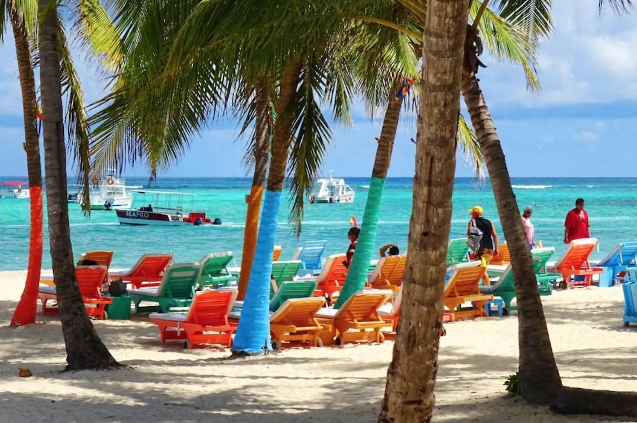 Hotel Sol Caribe Suites - Playa Los Corales - Beach Club, Wifi, Swimming Pool Punta Cana